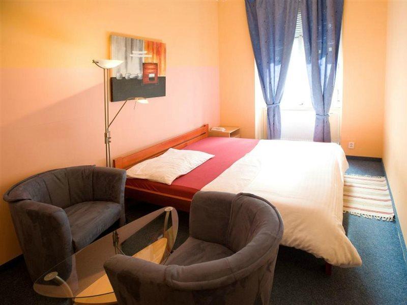 Club Hotel Praha Exterior photo